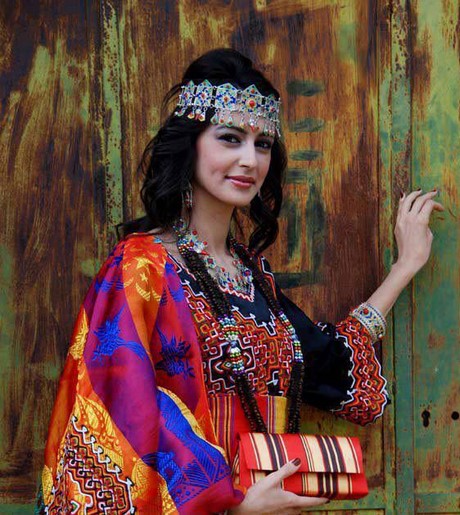Robe kabyle broderie a la main 2017