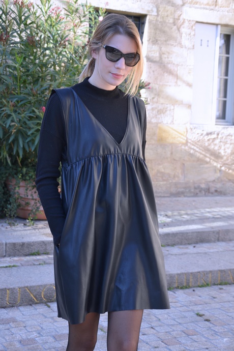 Robe cuir noire fashion