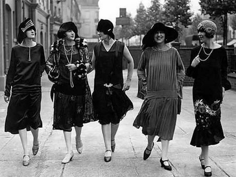 Style vestimentaire années 20 femme