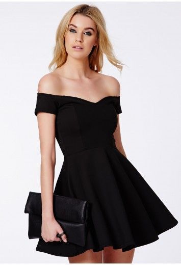 Jolie robe noire courte