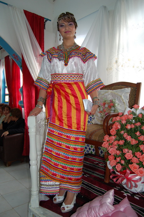 Kabyle robe traditionnelle