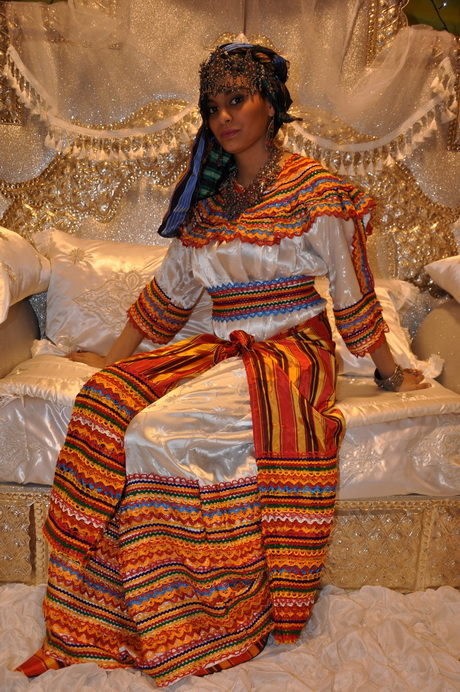Robe kabyle traditionnelle 2014