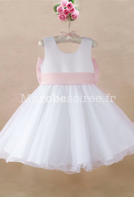 Robes blanches filles