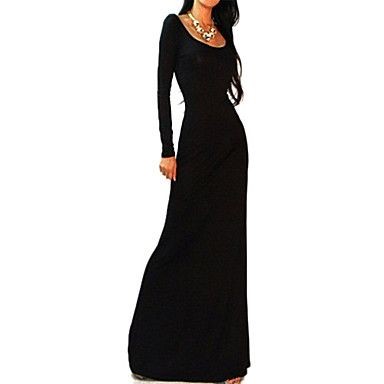 Longue robe noire manches longues