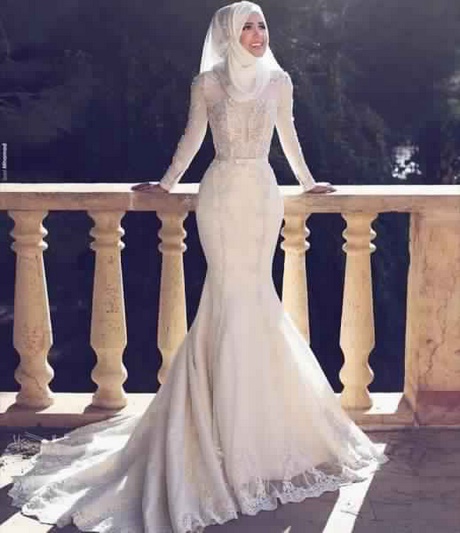 Robe de mariée voilée